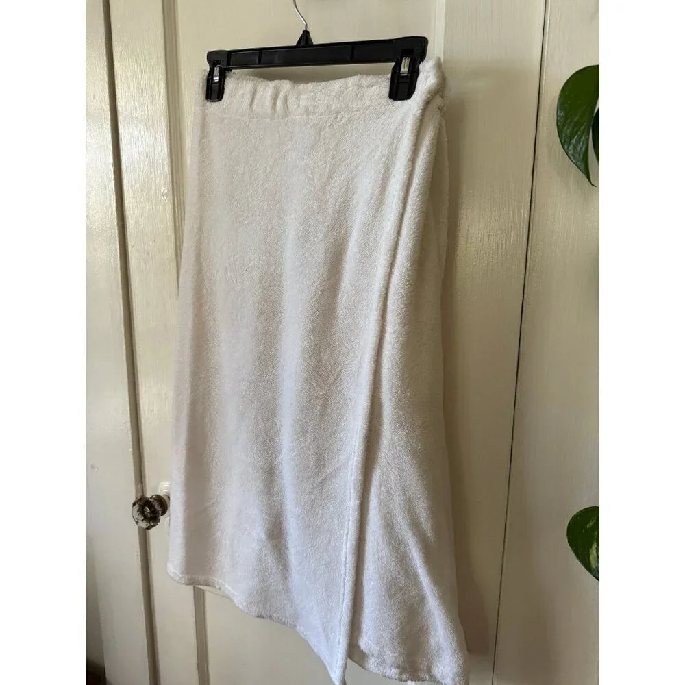 One size fits most white towel skirt